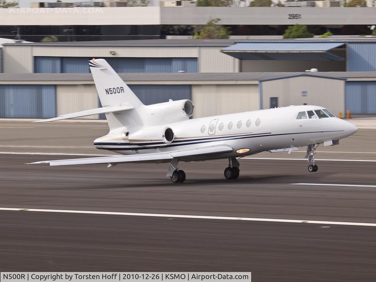 N500R, 2002 Dassault Mystere Falcon 50 C/N 323, N500R departing from RWY 03