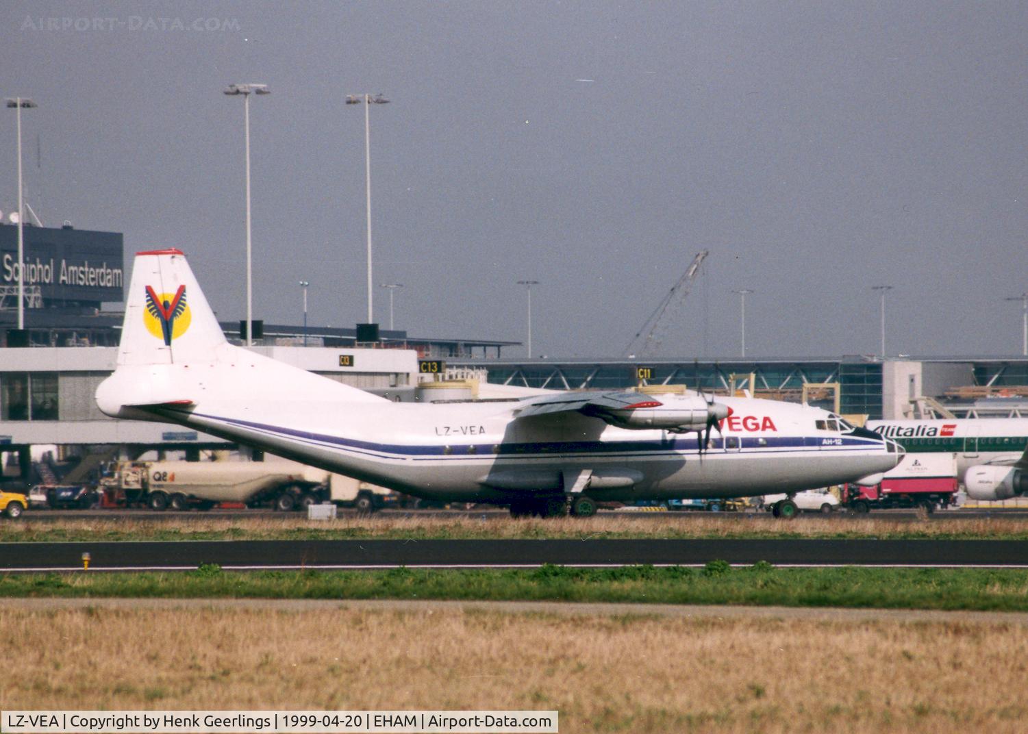 LZ-VEA, 1961 Antonov An-12BP C/N 1340106, Vega , Schiphol , Apr '99