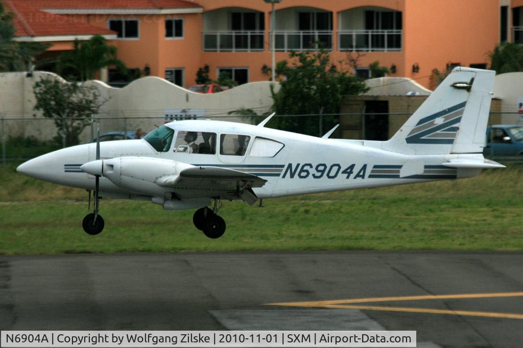 N6904A, 1979 Piper PA-23-250 C/N 27-7954076, visitor