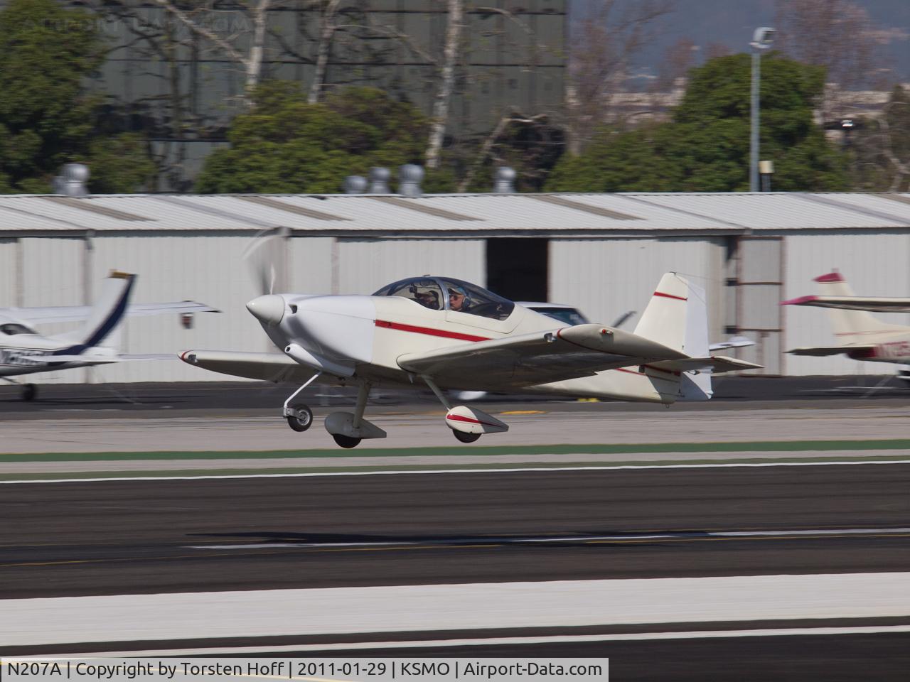 N207A, 1993 Vans RV-6A C/N 20430, N207A departing from RWY 21