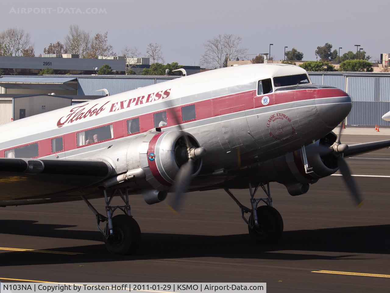 N103NA, 1945 Douglas DC-3C-S1C3G (C-47B) C/N 16821, N103NA taxiing