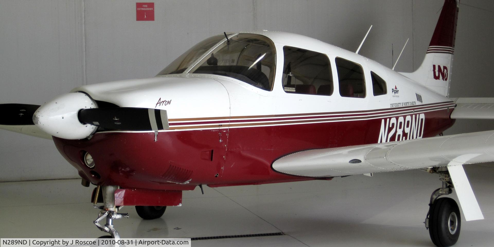 N289ND, 2000 Piper PA-28R-201 Cherokee Arrow III C/N 2844039, N289ND in December 2010