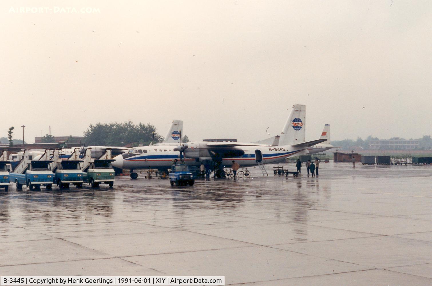 B-3445, 1990 Yunshuji Y7-100C C/N 09705, Xian Airport