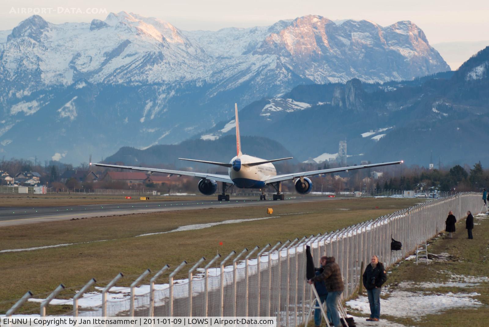 EI-UNU, 1998 Boeing 777-212/ER C/N 28998, Spotting Location @ LOWS