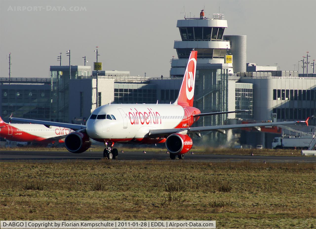 D-ABGO, 2008 Airbus A319-112 C/N 3689, taxiing to the holding point at runway 05R