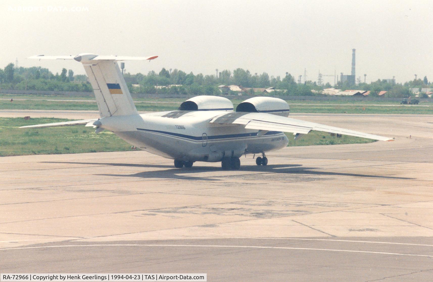 RA-72966, 1992 Antonov An-72V C/N 36572092847, Antonov Design Bureau  in Ukraine