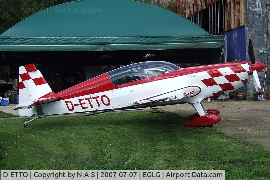 D-ETTO, 2004 Extra EA-300L C/N 1174, Based