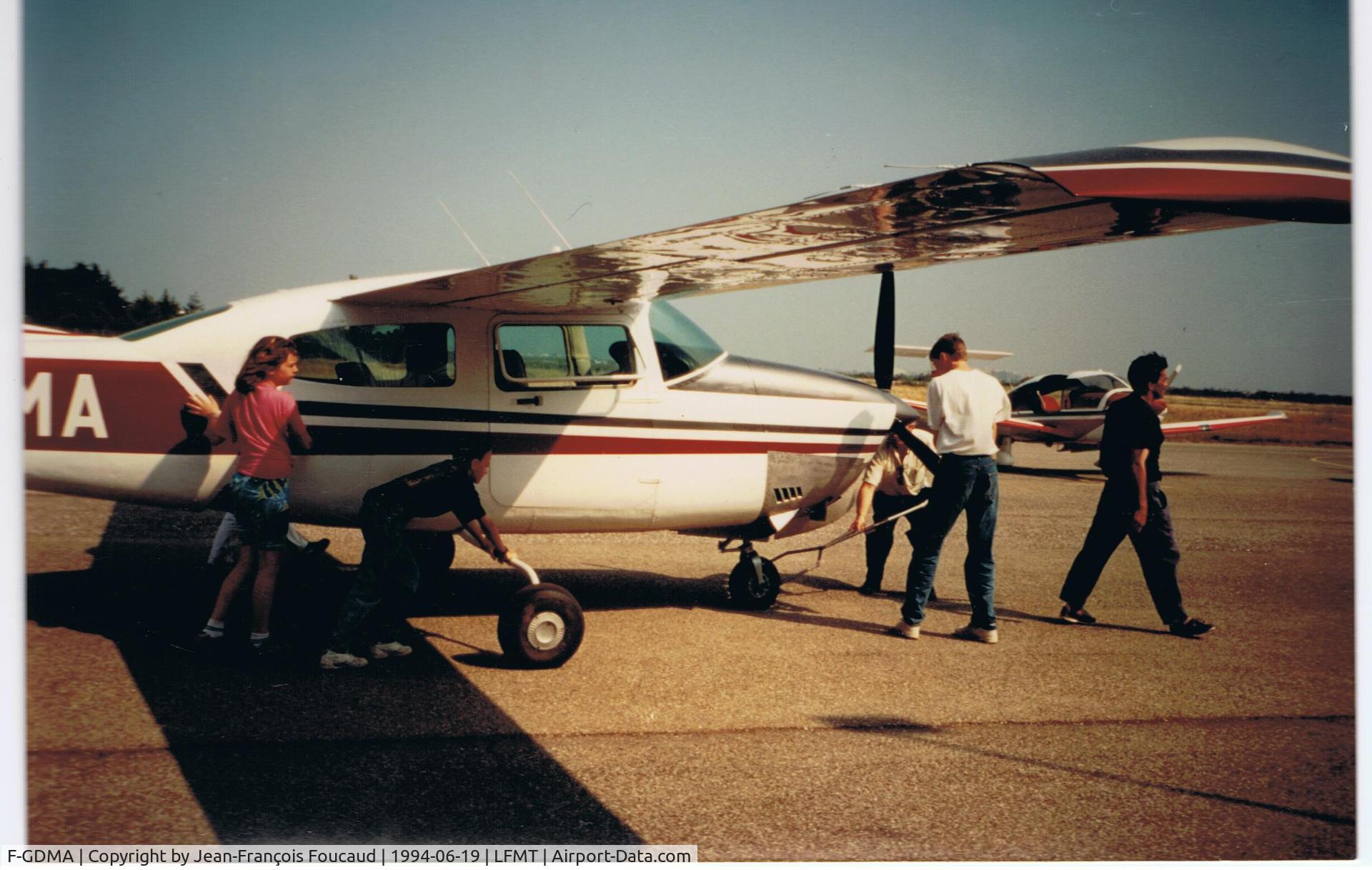 F-GDMA, Cessna T210N Turbo Centurion C/N 21064251, Cessna T 210 N à Montpellier, Aéro-Club de l'Hérault