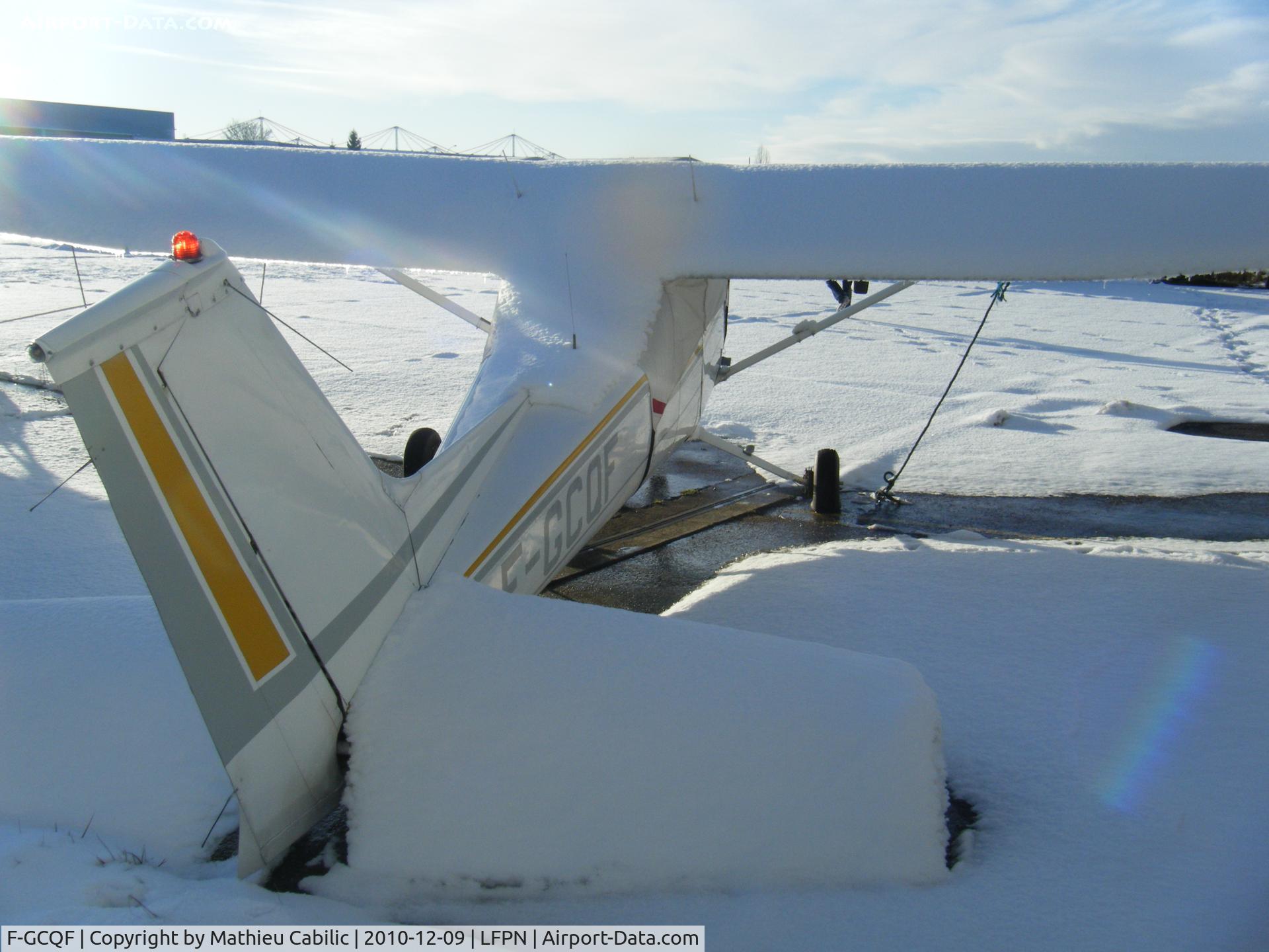F-GCQF, Reims F172M Skyhawk C/N 0947, Cessna 172 M with snow in Toussus-le-Noble
