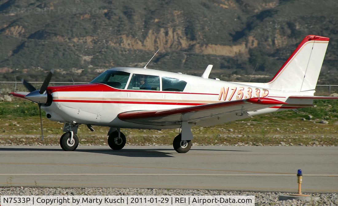 N7533P, 1961 Piper PA-24-250 Comanche C/N 24-2737, Arriving on Runway 26.