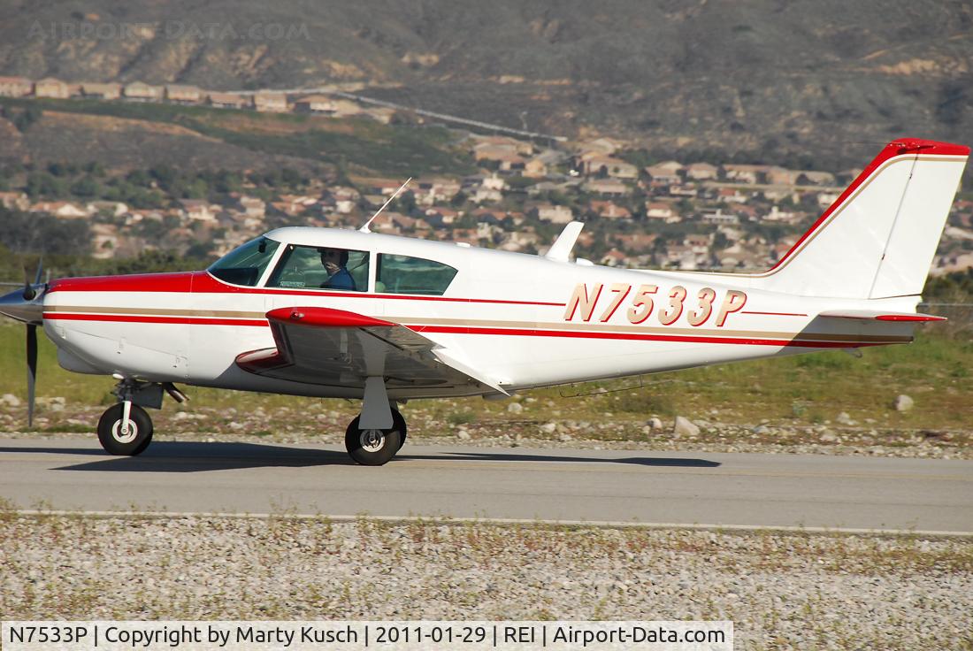 N7533P, 1961 Piper PA-24-250 Comanche C/N 24-2737, Arriving on Runway 26.