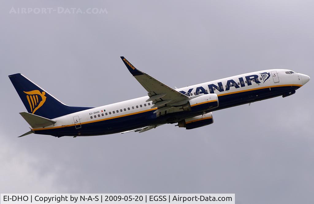 EI-DHO, 2005 Boeing 737-8AS C/N 33578, Departing