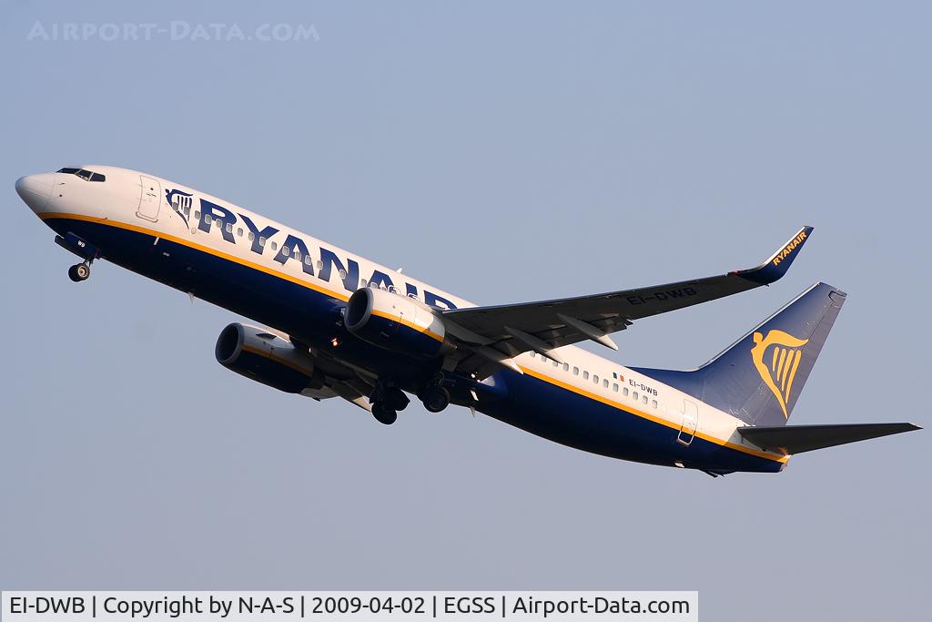 EI-DWB, 2007 Boeing 737-8AS C/N 36075, Departing