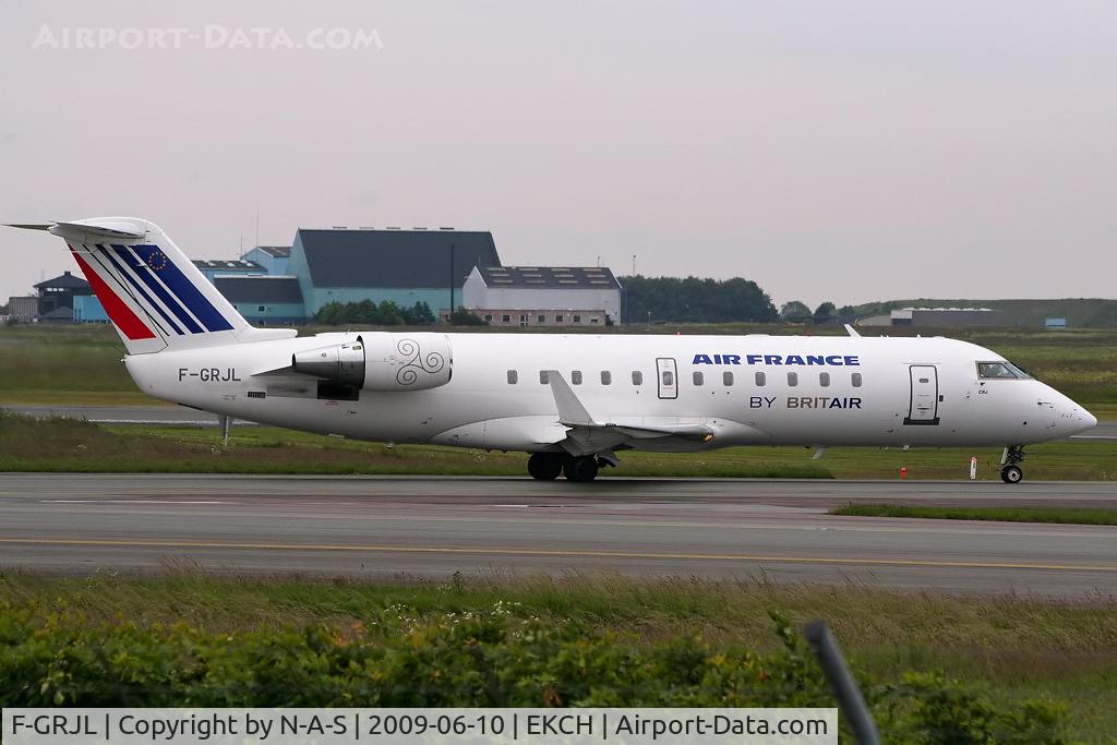 F-GRJL, 1998 Canadair CRJ-100ER (CL-600-2B19) C/N 7221, Heading for departure