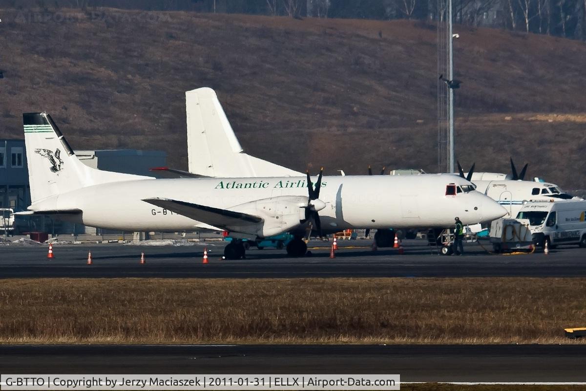G-BTTO, 1990 British Aerospace ATP C/N 2033, G-BTTO_
British Aerospace (commercial Aircraft) Ltd BAE.ATP