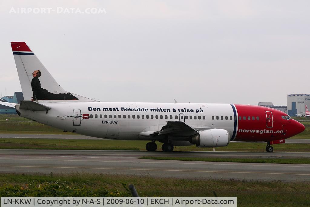 LN-KKW, 1989 Boeing 737-3K9 C/N 24213, Heading for departure
