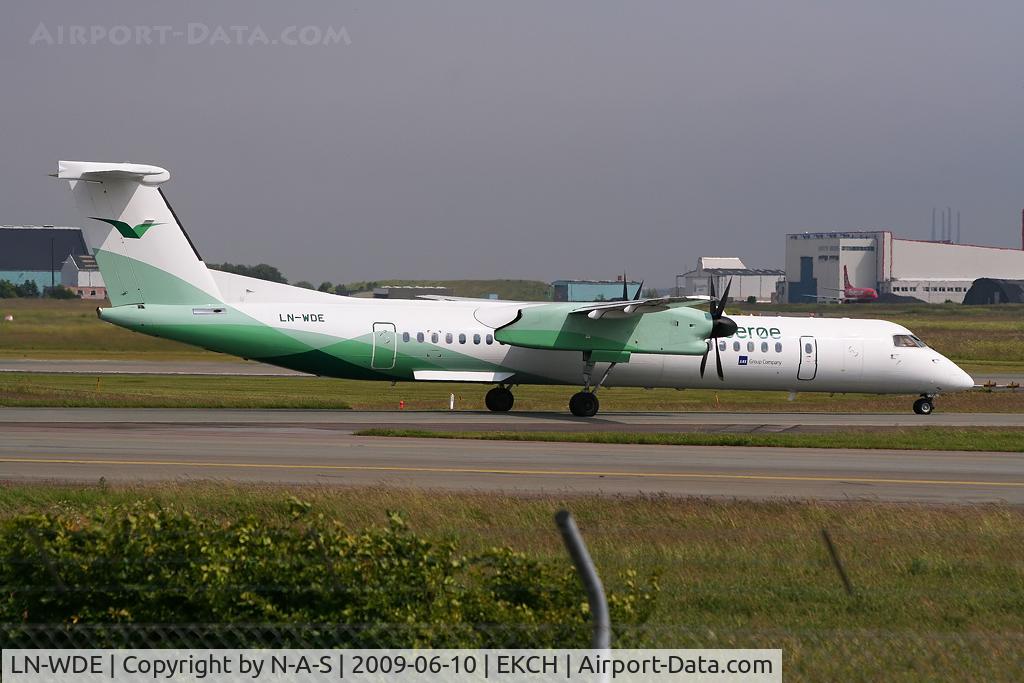 LN-WDE, 2007 De Havilland Canada DHC-8-402Q Dash 8 C/N 4183, Heading for departure