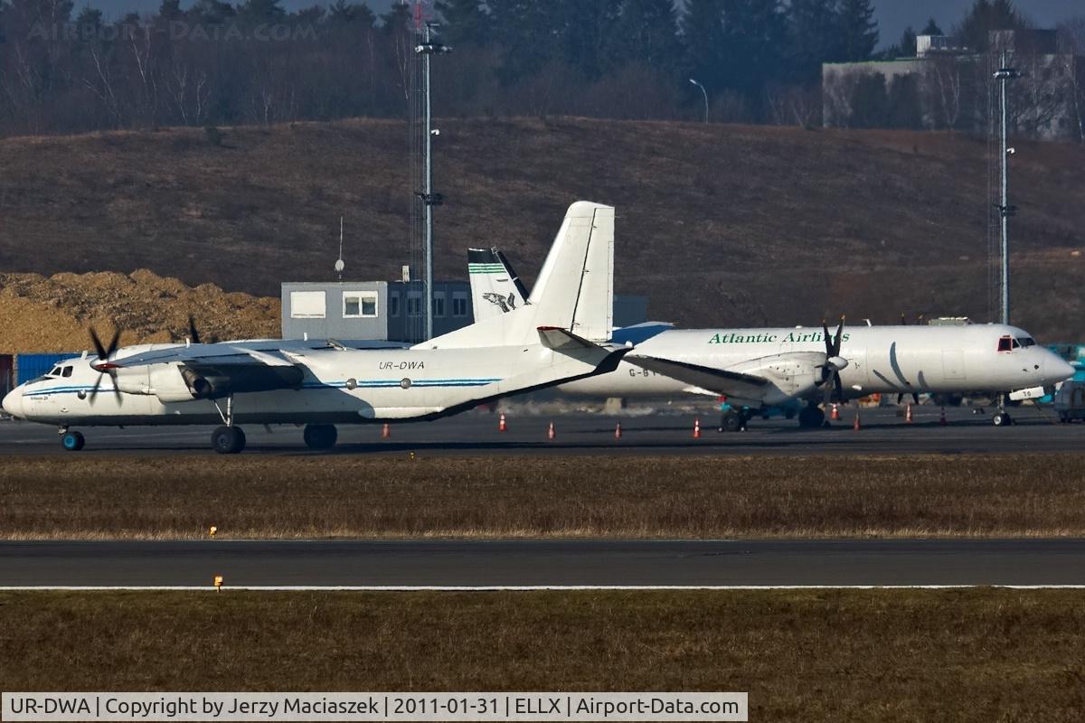 UR-DWA, 1984 Antonov An-26B C/N 13905, UR-DWA_Antonov An-26
