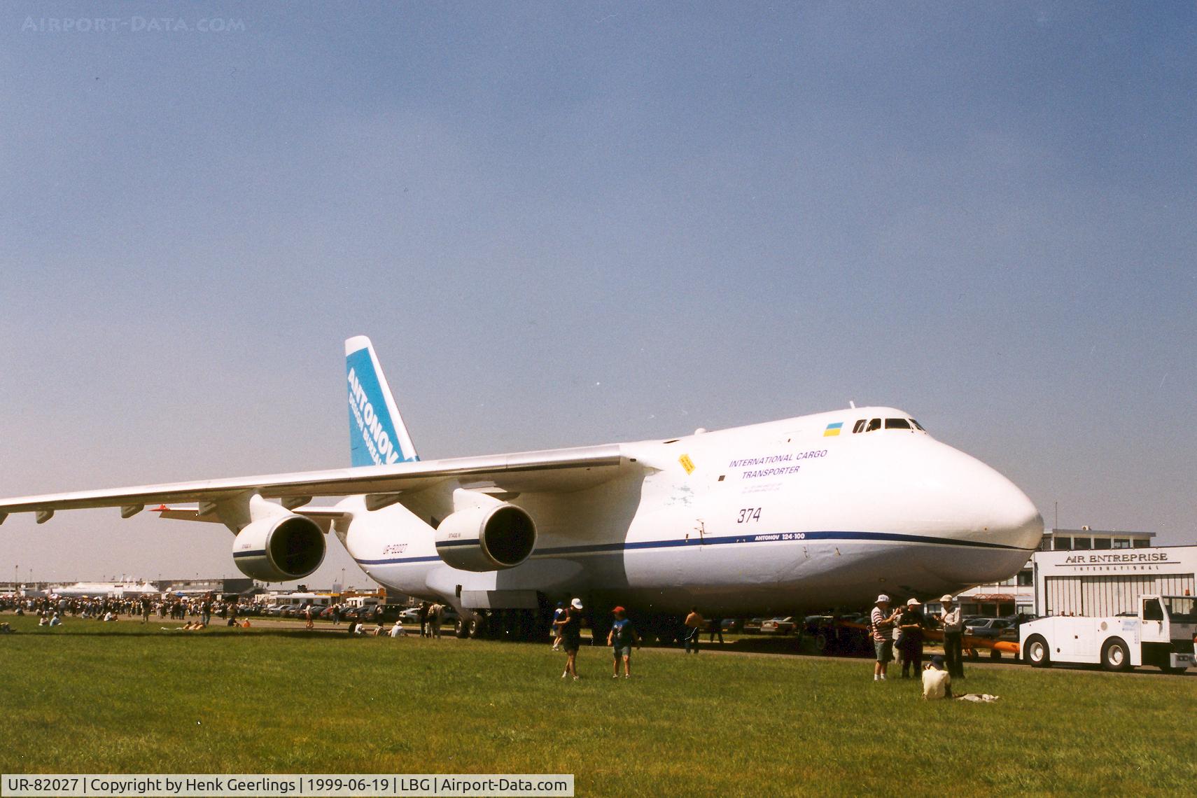 UR-82027, 1990 Antonov An-124-100 Ruslan C/N 19530502288, Le Bourget Airshow , 1999