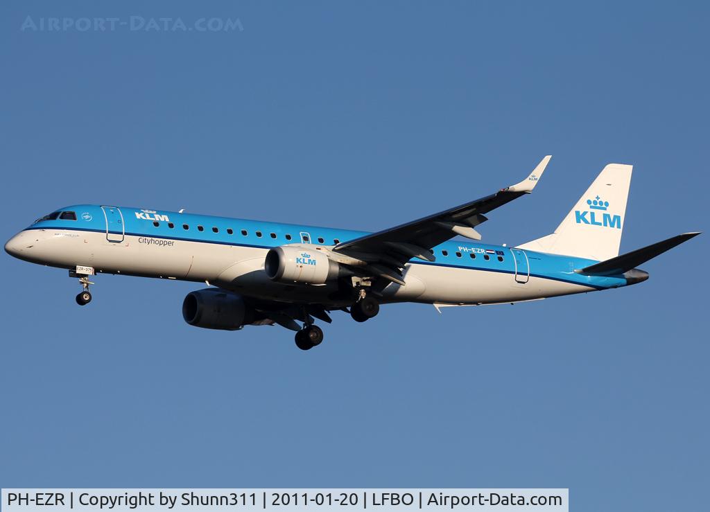 PH-EZR, 2010 Embraer 190LR (ERJ-190-100LR) C/N 19000375, Landing rwy 32L