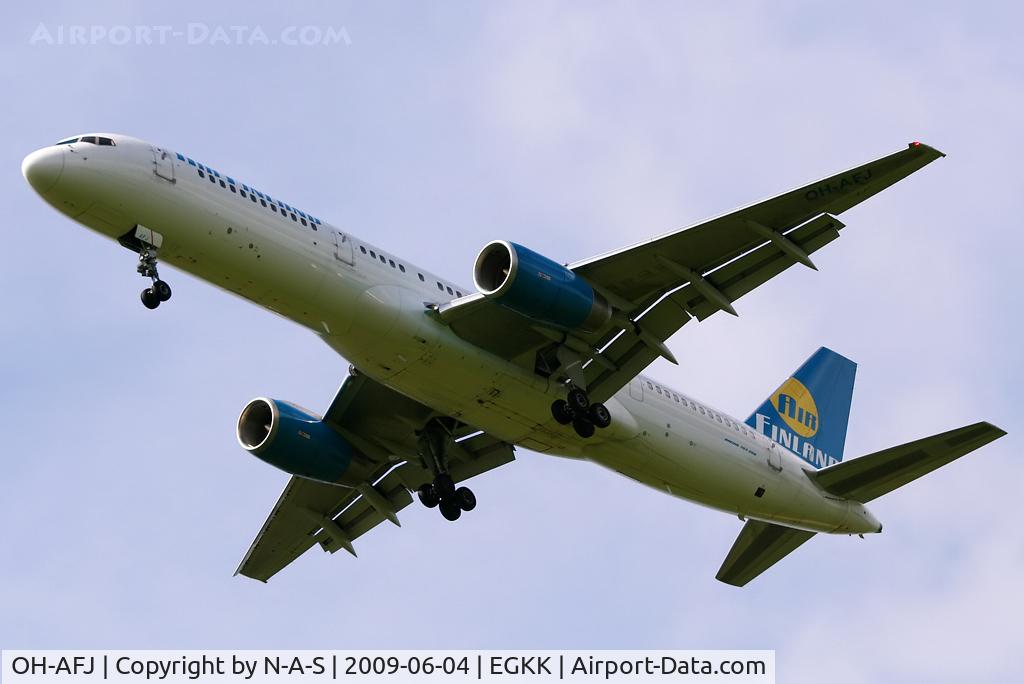 OH-AFJ, 1994 Boeing 757-28A C/N 26269, Short final