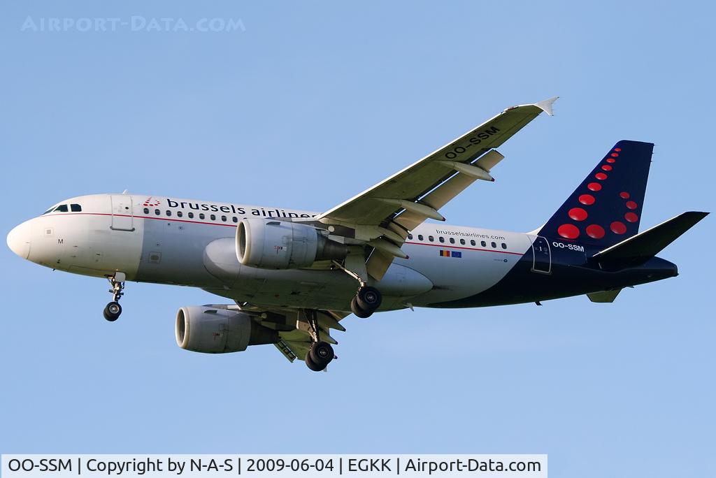OO-SSM, 2000 Airbus A319-112 C/N 1388, Short final