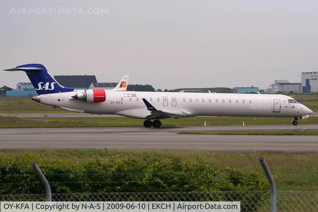 OY-KFA, 2008 Bombardier CRJ-900 (CL-600-2D24) C/N 15206, Heading for departure