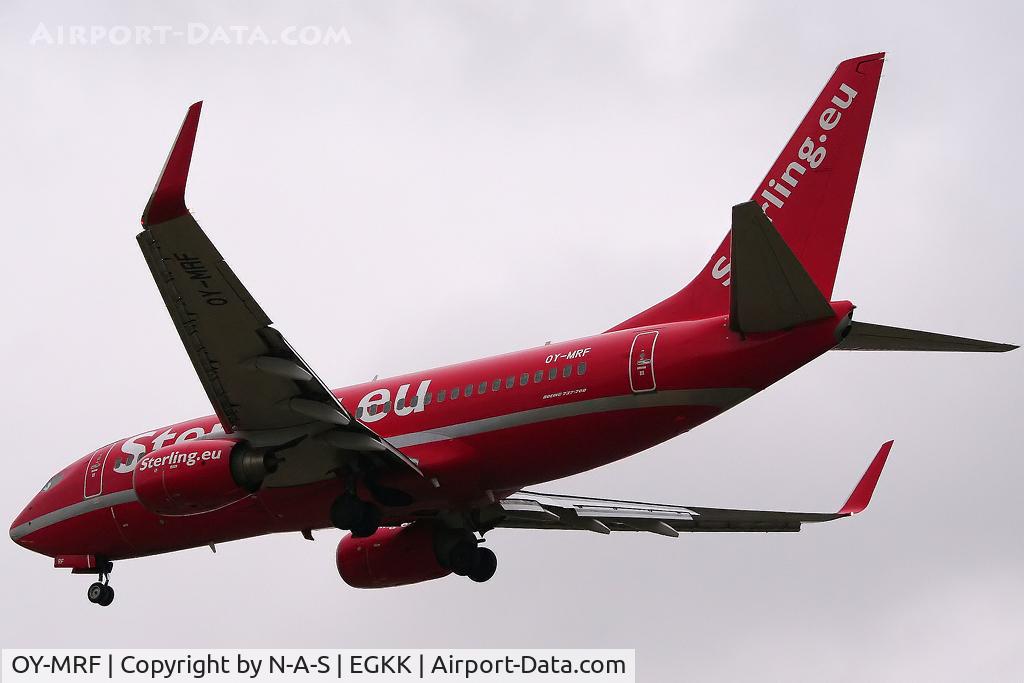 OY-MRF, 1999 Boeing 737-7L9 C/N 28009, Short final