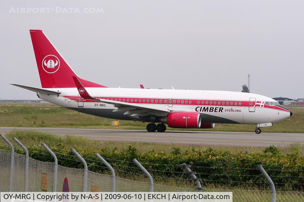 OY-MRG, 1999 Boeing 737-7L9 C/N 28010, Heading for departure