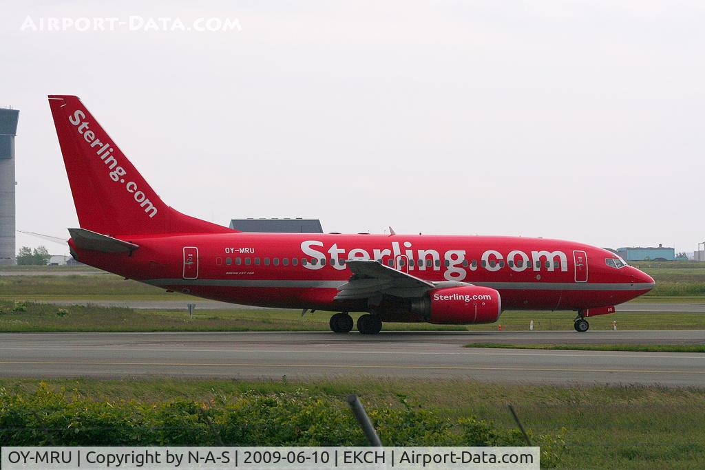 OY-MRU, 1999 Boeing 737-73S C/N 29079, Heading for departure