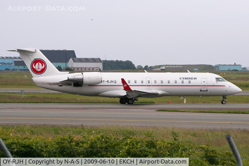 OY-RJH, 1995 Canadair CRJ-100LR (CL-600-2B19) C/N 7090, Heading for departure