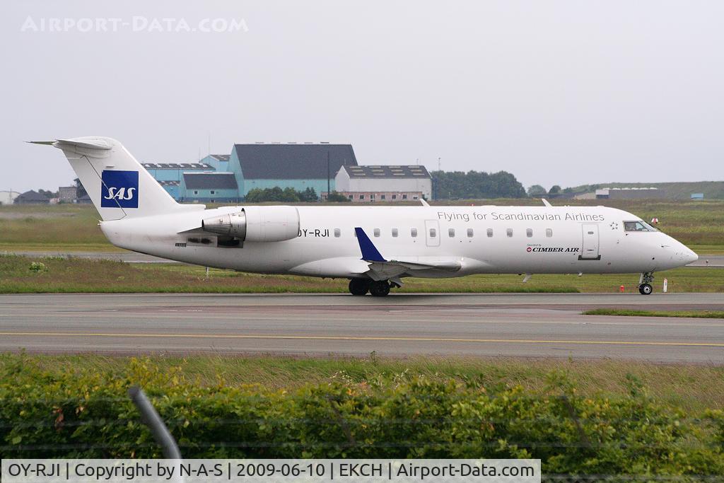 OY-RJI, 1995 Canadair CRJ-100LR (CL-600-2B19) C/N 7093, Heading for departure