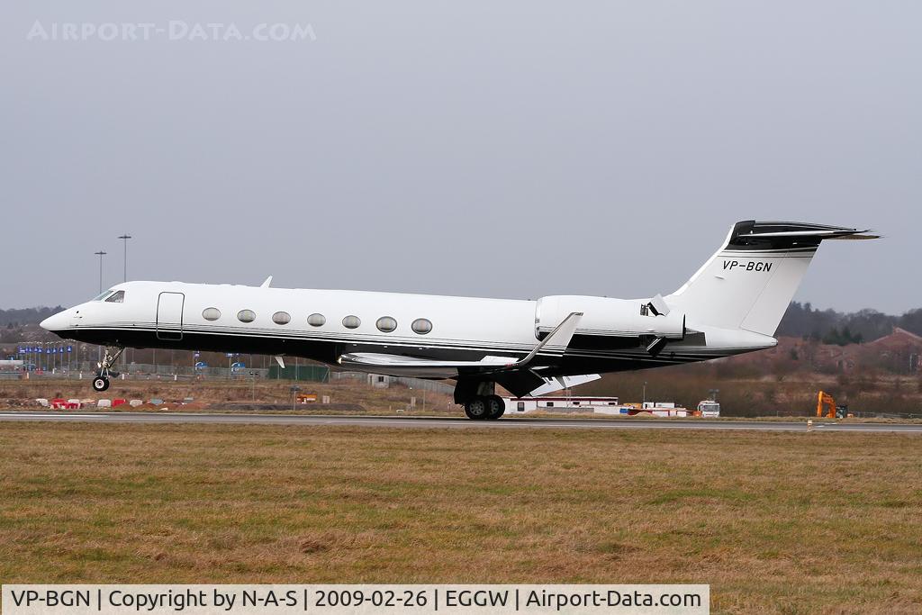 VP-BGN, 2003 Gulfstream Aerospace GV-SP (G550) C/N 5011, Landing