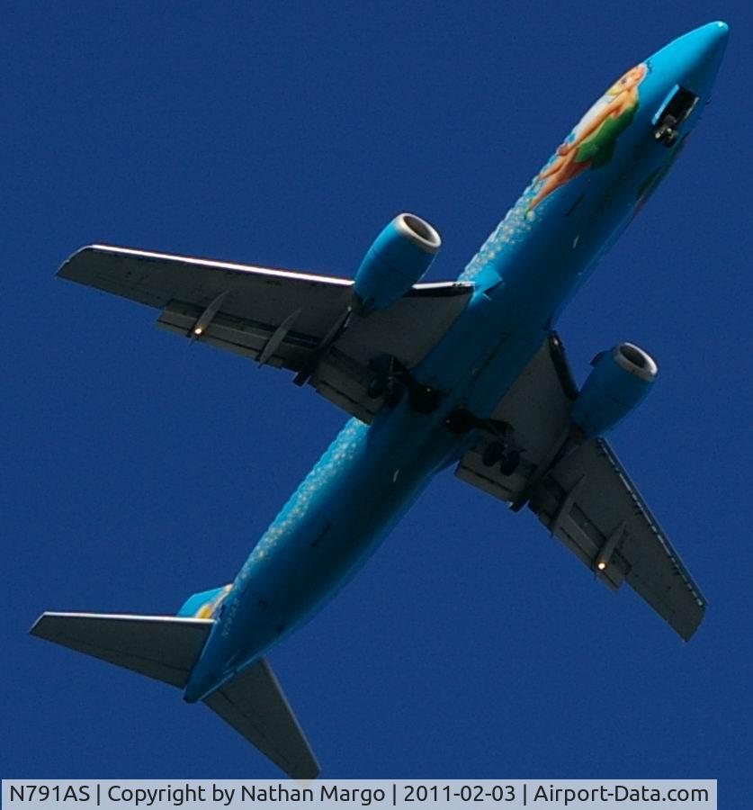 N791AS, 1997 Boeing 737-490 C/N 28886, Seen approaching Lindbergh over Ocean Beach as the runway was reversed due to prevailing Santa Ana winds.