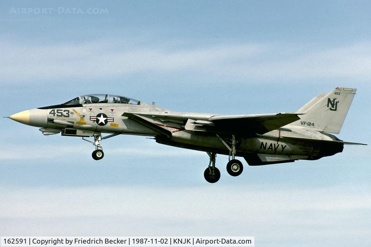 162591, Grumman F-14A Tomcat C/N 513, on final