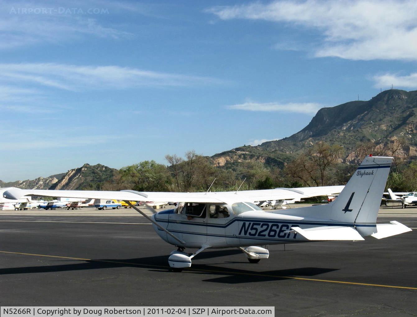 N5266R, 1974 Cessna 172M C/N 17263480, 1974 Cessna 172M SKYHAWK, Lycoming O-320-E2D 150 Hp, taxi back