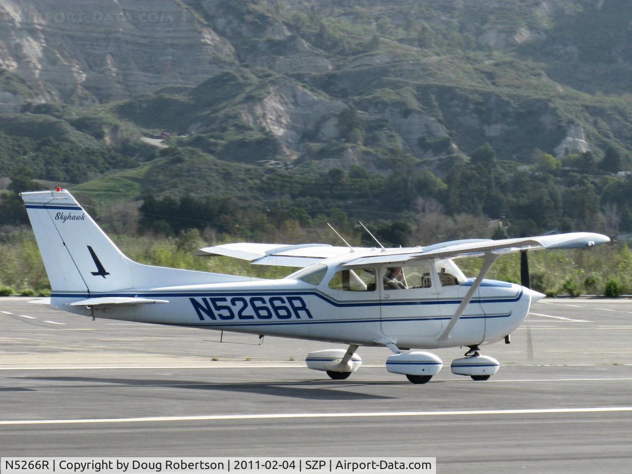 N5266R, 1974 Cessna 172M C/N 17263480, 1974 Cessna 172M SKYHAWK, Lycoming O-320-E2D 150 Hp, landing roll rwy 22