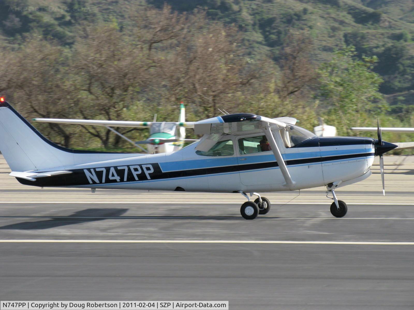 N747PP, 1980 Cessna 182R Skylane C/N R18201587, 1980 Cessna R182 SKYLANE RG, Lycoming O-540-J3C5D 235 Hp, landing roll Rwy 22