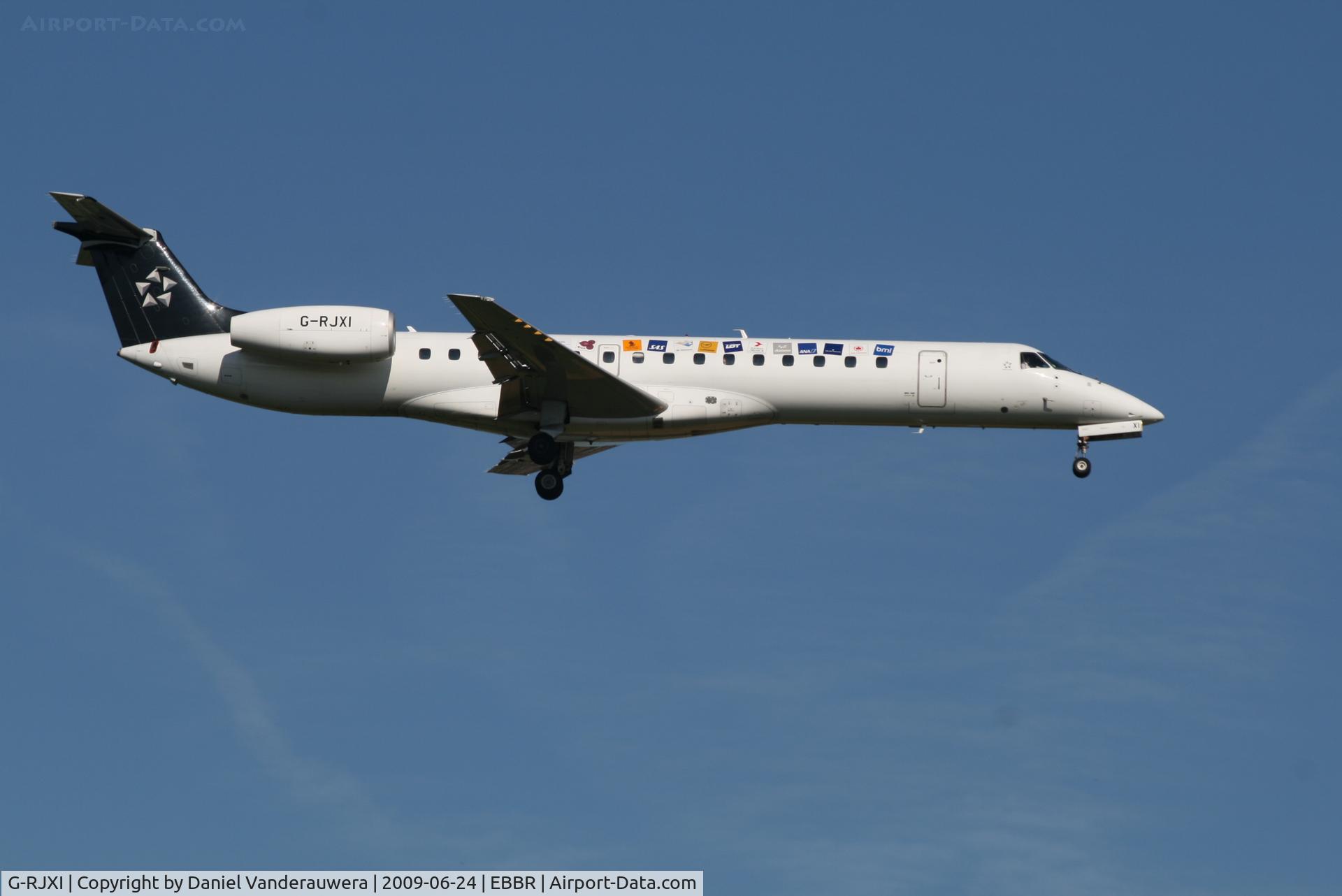 G-RJXI, 2001 Embraer EMB-145EP (ERJ-145EP) C/N 145454, Flight BD141 is descending to RWY 02