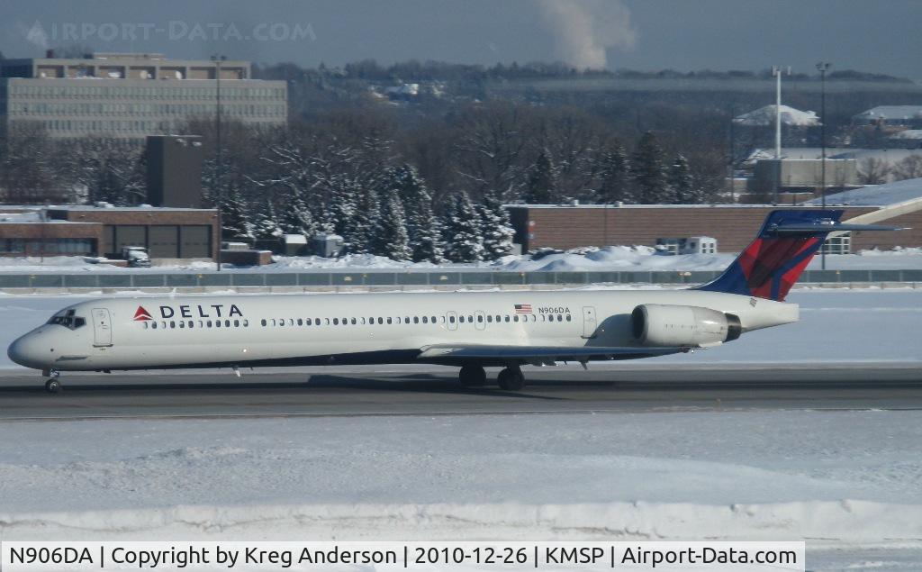N906DA, 1995 McDonnell Douglas MD-90-30 C/N 53386, Delta Airlines McDonnell Douglas MD-90