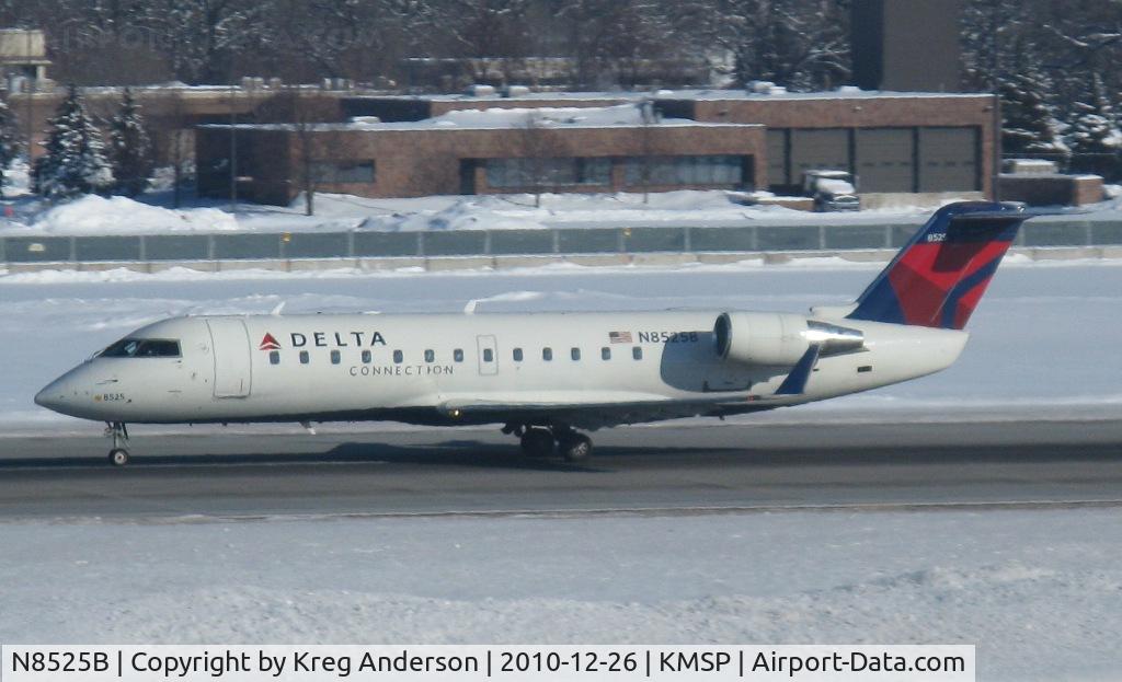 N8525B, 2001 Canadair CRJ-200LR (CL-600-2B19) C/N 7525, Delta Connection Bombardier CRJ-200