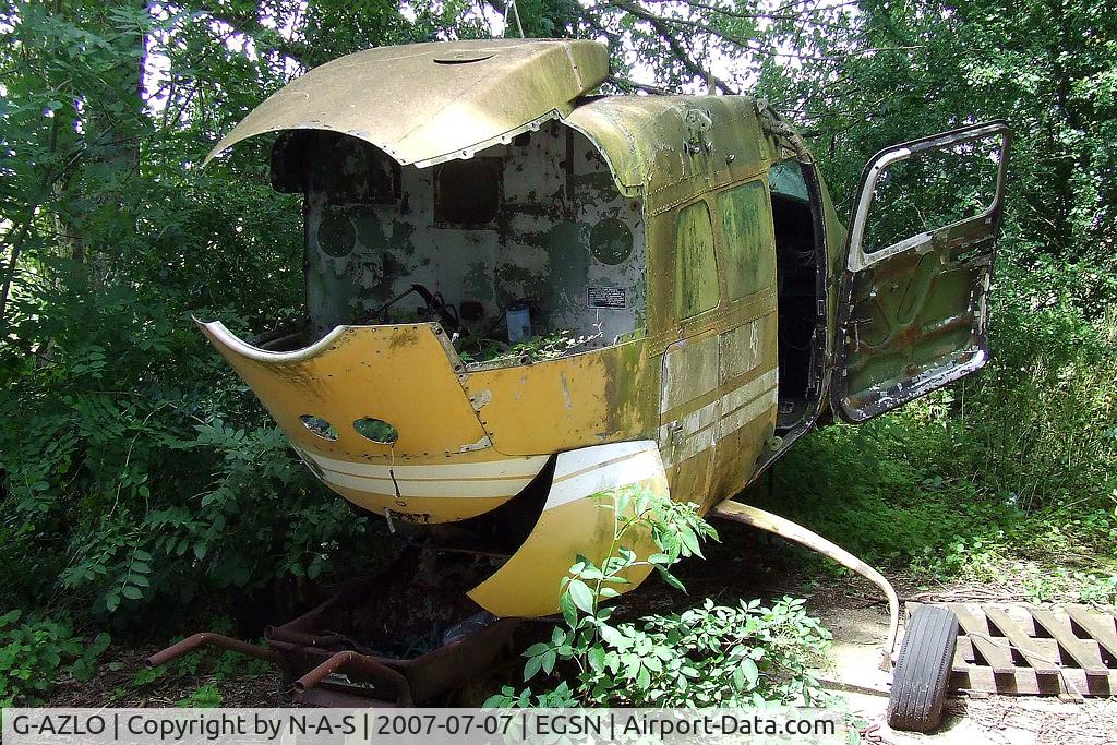 G-AZLO, 1971 Reims F337F Super Skymaster C/N F3370029, The remains stored behind a hangar