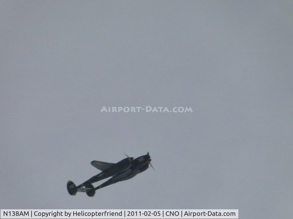 N138AM, 1943 Lockheed P-38J Lightning C/N 44-23314, Climbing out and turning northbound