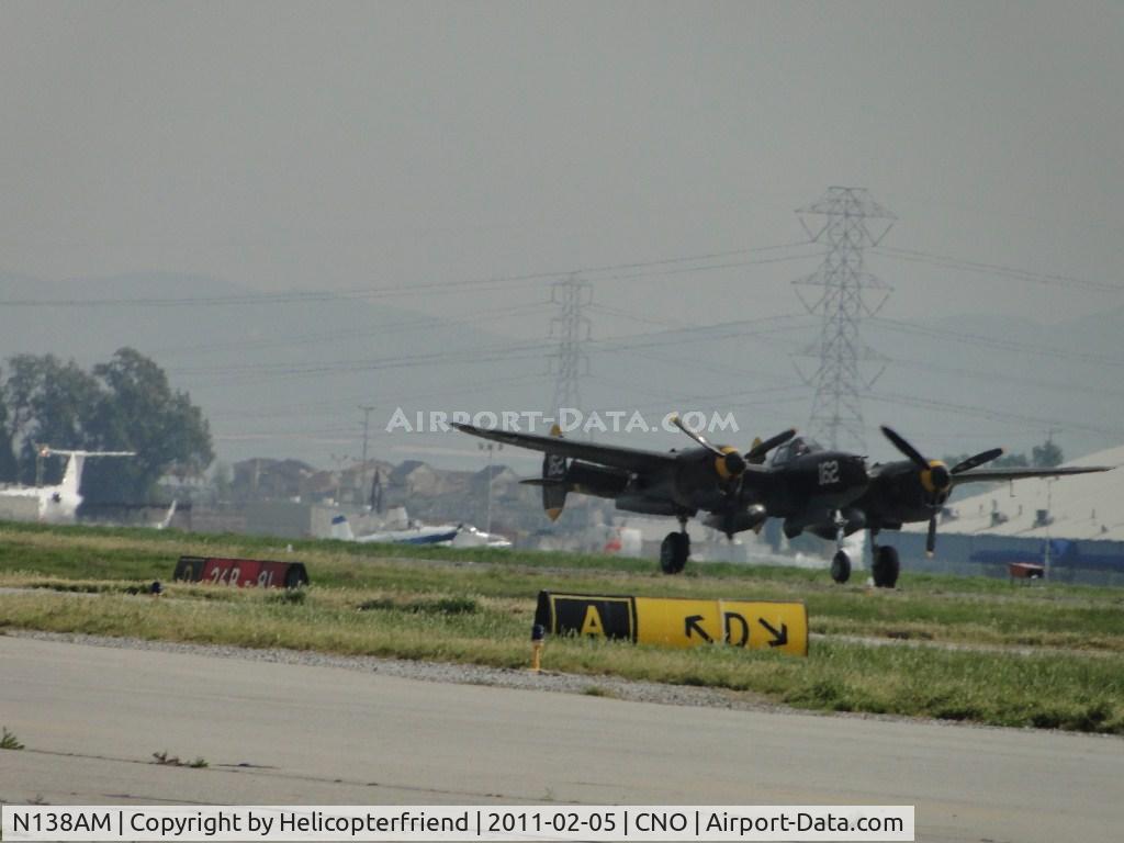 N138AM, 1943 Lockheed P-38J Lightning C/N 44-23314, Touching down
