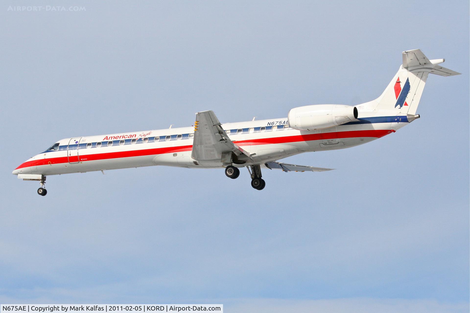 N675AE, 2004 Embraer ERJ-145LR (EMB-145LR) C/N 14500806, American Eagle EMB-145LR, EGF4217, RWY 28 approach KORD, arriving from KOKC.