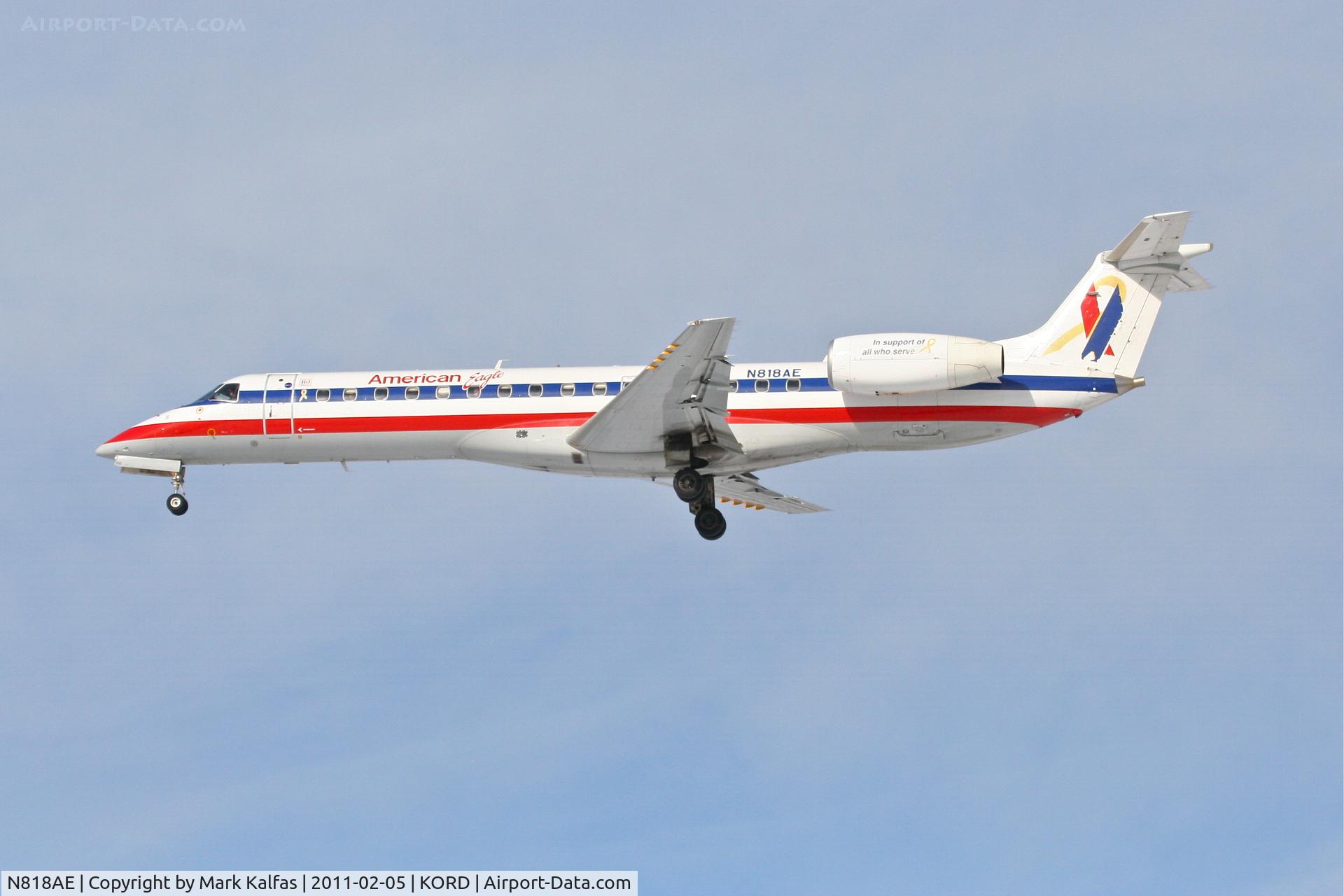 N818AE, 2002 Embraer ERJ-140LR (EMB-135KL) C/N 145561, American Eagle EMB-135KL, EGF4227, arriving from KDSM, RWY 28 approach KORD.