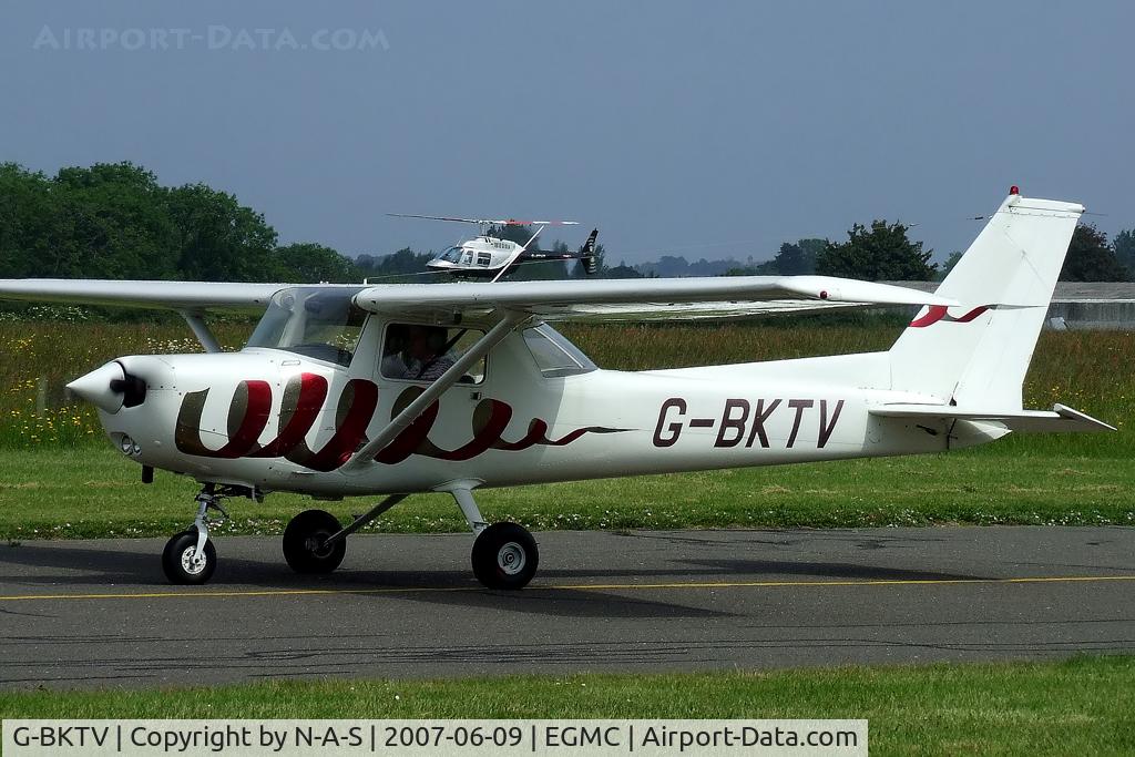 G-BKTV, 1978 Reims F152 C/N 1450, Holding short