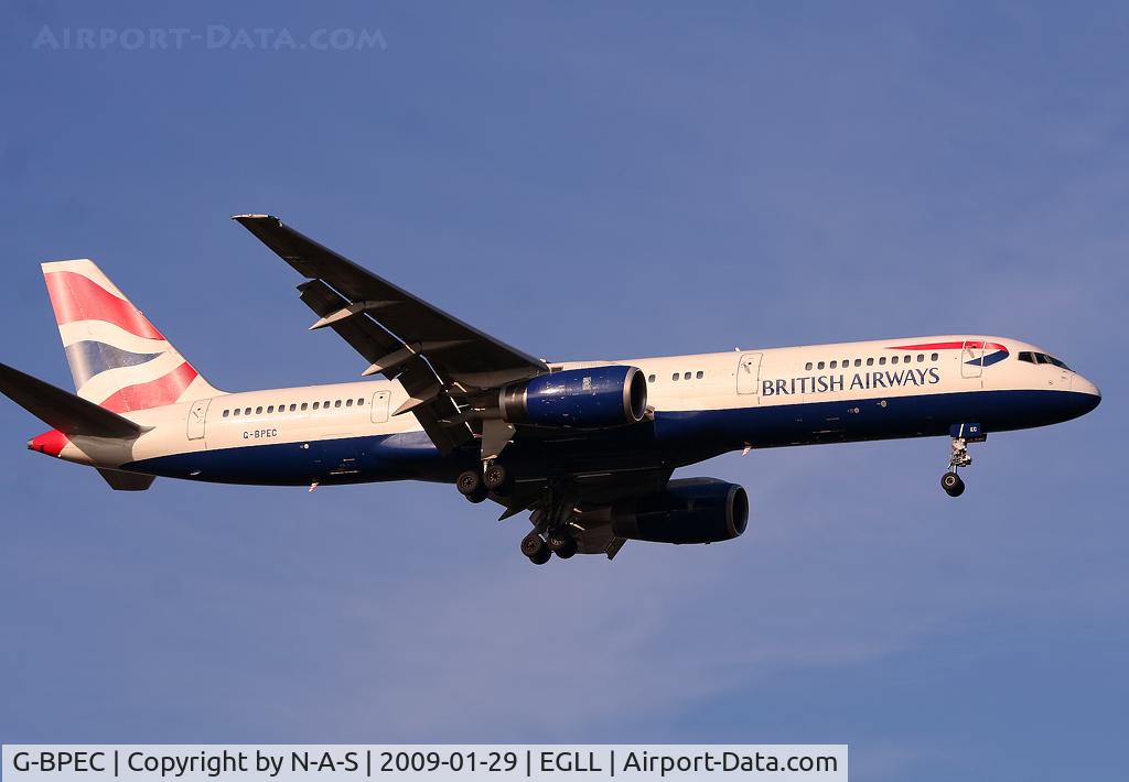 G-BPEC, 1990 Boeing 757-236 C/N 24882, Short final