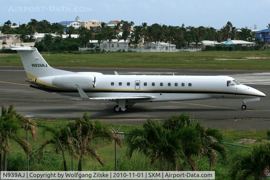 N939AJ, 2005 Embraer EMB-135BJ Legacy C/N 14500939, visitor