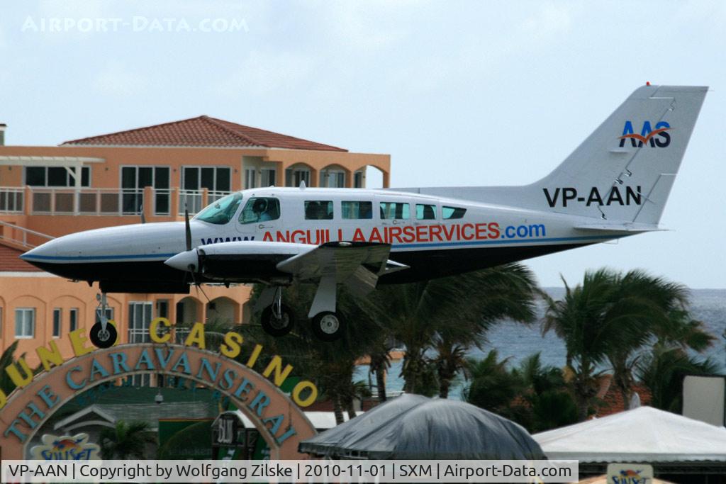 VP-AAN, 1979 Cessna 402C Businessliner C/N 402C0029, visitor
